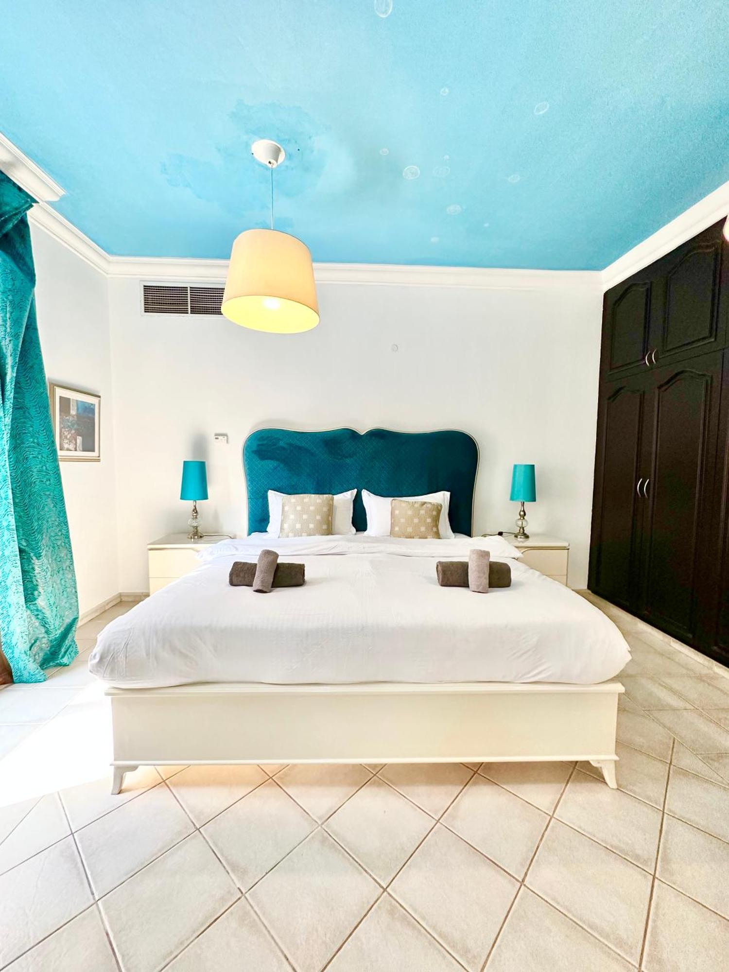 Dari Hotel Дубай Екстериор снимка